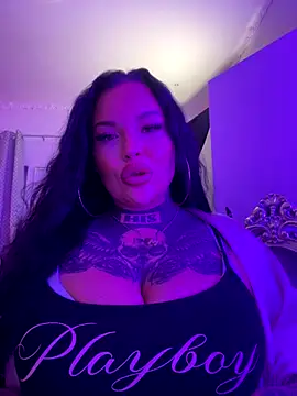 Snapshot of _MelinaCurves_ chatting on November 10, 2025, 9:09 pm MelinaCurves online show from November 10, 2025, 9:09 pm