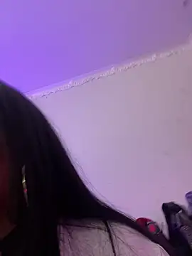 Snapshot of _MelinaCurves_ chatting on November 18, 2025, 10:24 pm MelinaCurves online show from November 18, 2025, 10:24 pm