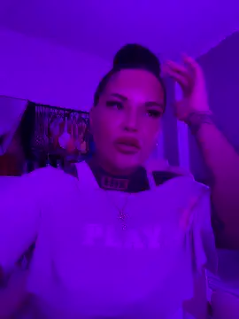 Snapshot of _MelinaCurves_ chatting on May 22, 2026, 11:36 pm MelinaCurves online show from May 22, 2026, 11:36 pm