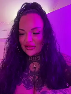 Snapshot of _MelinaCurves_ chatting on October 10, 2025, 9:15 pm MelinaCurves online show from October 10, 2025, 9:15 pm