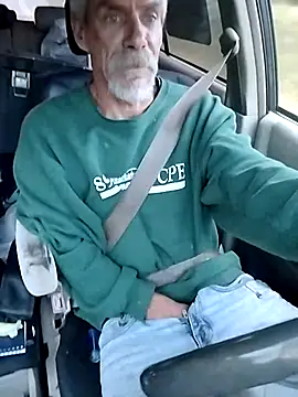 Biknight online show from October 25, 2025, 10:32 pm