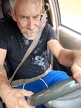 Biknight online show from October 5, 2025, 6:31 pm