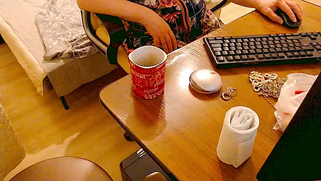 MomJaneSex online show from February 25, 2025, 9:48 pm