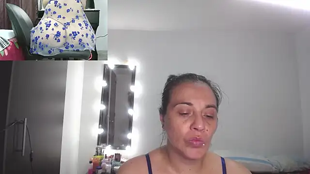 Snapshot of zoe_hotxxx chatting on October 27, 2025, 2:07 pm zoe hotxxx online show from October 27, 2025, 2:07 pm