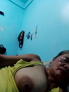 Snapshot of sexylizzy4u chatting on March 3, 2026, 4:47 pm sexylizzy4u online show from March 3, 2026, 4:47 pm