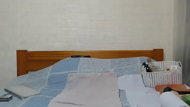 awild kitten online show from October 11, 2025, 9:21 am