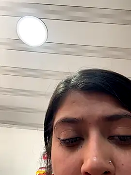 emilyjohanson online show from November 29, 2025, 4:07 pm