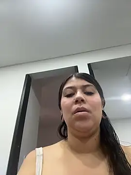 Snapshot of emilyjohanson chatting on April 28, 2026, 5:06 pm emilyjohanson online show from April 28, 2026, 5:06 pm