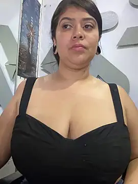 emilyjohanson online show from March 12, 2025, 6:43 pm