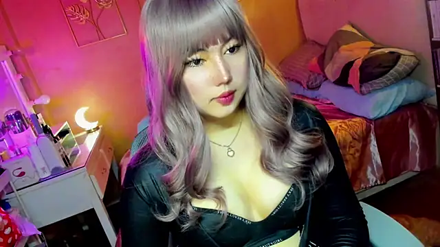 HOTnWILDalice online show from September 23, 2025, 1:23 am