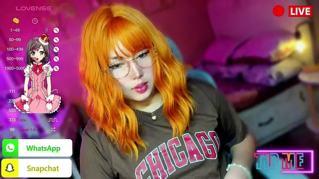 HOTnWILDalice online show from September 12, 2025, 2:01 am