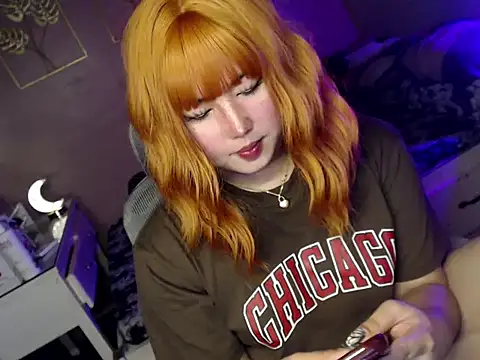 HOTnWILDalice online show from November 28, 2025, 4:12 am