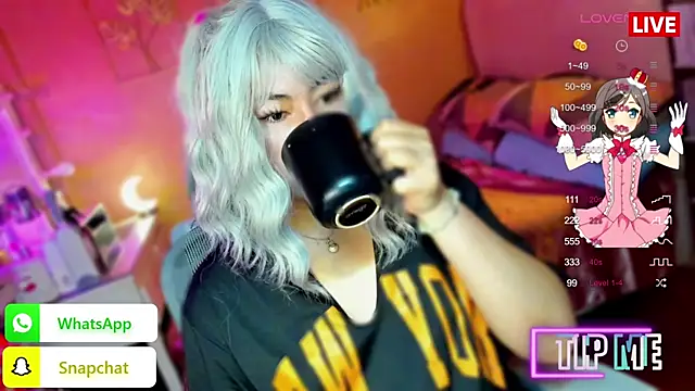 HOTnWILDalice online show from September 24, 2025, 1:13 am