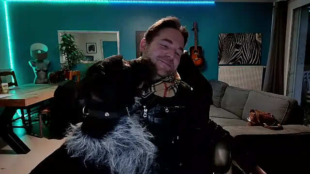 Snapshot of tom_sauwer chatting on December 17, 2024, 4:21 pm tom sauwer online show from December 17, 2024, 4:21 pm