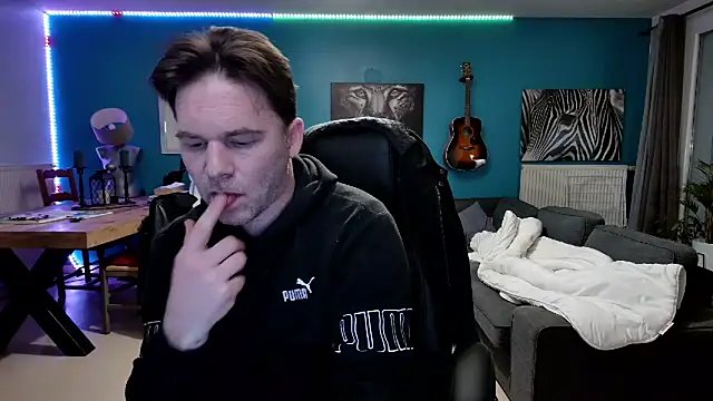 Snapshot of tom_sauwer chatting on March 6, 2025, 9:09 pm tom sauwer online show from March 6, 2025, 9:09 pm