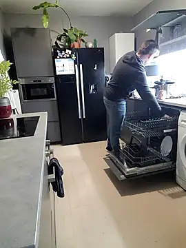 Snapshot of tom_sauwer chatting on November 17, 2025, 9:52 pm tom sauwer online show from November 17, 2025, 9:52 pm