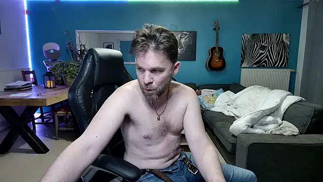 Snapshot of tom_sauwer chatting on January 31, 2025, 2:48 am tom sauwer online show from January 31, 2025, 2:48 am