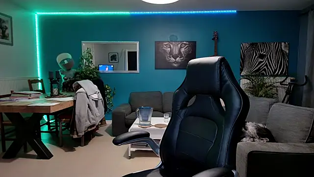 Snapshot of tom_sauwer chatting on November 23, 2025, 10:53 pm tom sauwer online show from November 23, 2025, 10:53 pm