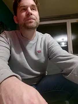 Snapshot of tom_sauwer chatting on October 25, 2025, 8:42 pm tom sauwer online show from October 25, 2025, 8:42 pm