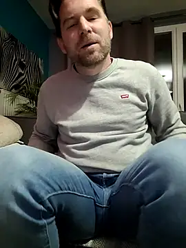 Snapshot of tom_sauwer chatting on October 27, 2025, 10:11 pm tom sauwer online show from October 27, 2025, 10:11 pm