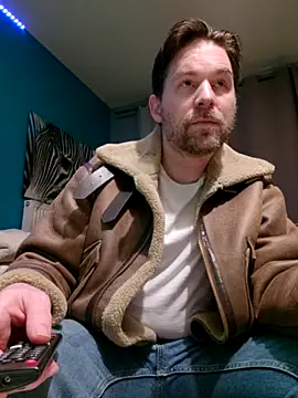 Snapshot of tom_sauwer chatting on November 12, 2025, 12:48 am tom sauwer online show from November 12, 2025, 12:48 am