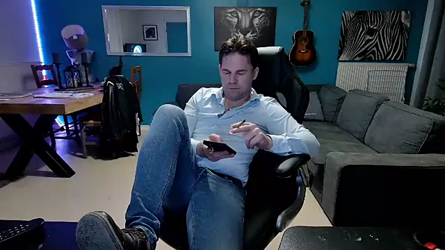 Snapshot of tom_sauwer chatting on March 5, 2025, 8:21 pm tom sauwer online show from March 5, 2025, 8:21 pm