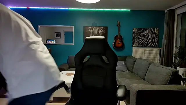 Snapshot of tom_sauwer chatting on February 27, 2025, 8:20 pm tom sauwer online show from February 27, 2025, 8:20 pm