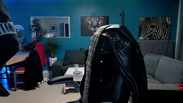 Snapshot of tom_sauwer chatting on December 22, 2024, 9:09 pm tom sauwer online show from December 22, 2024, 9:09 pm