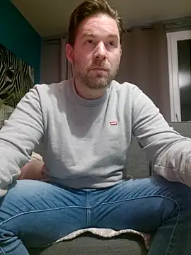 Snapshot of tom_sauwer chatting on October 23, 2025, 10:41 pm tom sauwer online show from October 23, 2025, 10:41 pm