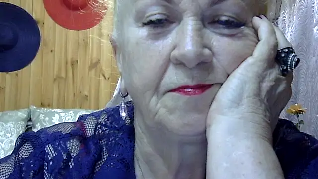 Emma52610 online show from October 2, 2025, 5:55 am