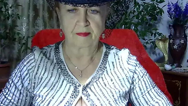 Emma52610 online show from March 22, 2025, 5:41 pm