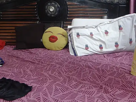 prettyindiandoll online show from April 1, 2026, 4:03 am