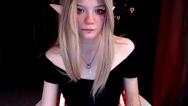 Snapshot of MissToree chatting on March 12, 2025, 9:45 pm MissToree online show from March 12, 2025, 9:45 pm