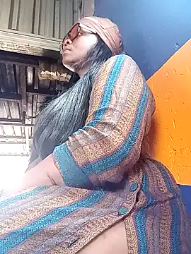 Snapshot of SQUITBOOTY chatting on January 18, 2026, 11:24 am SQUITBOOTY online show from January 18, 2026, 11:24 am