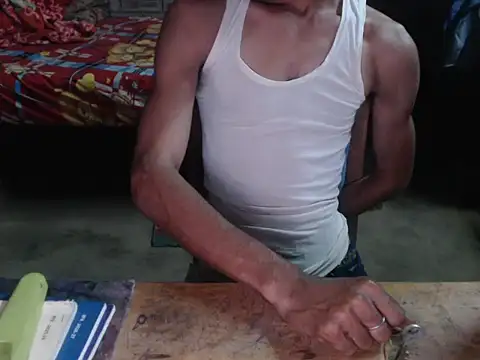 ThethunderPo online show from April 13, 2026, 4:33 pm