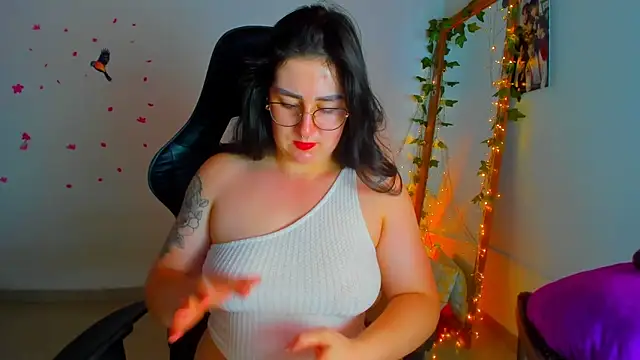 Susan Foxx online show from November 6, 2025, 7:51 pm