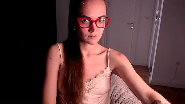 EvelynGG online show from April 23, 2026, 9:38 am
