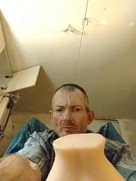 ROBERT0516 online show from November 16, 2025, 12:43 pm