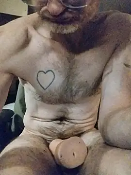 ROBERT0516 online show from April 11, 2026, 9:46 am