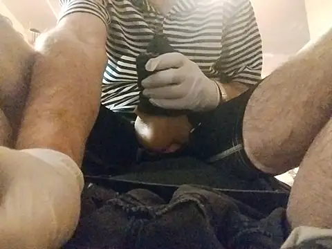 ROBERT0516 online show from December 15, 2025, 6:14 pm