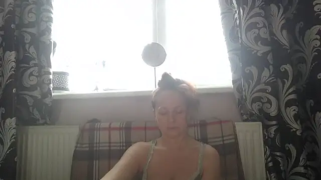 LindaStarS online show from March 20, 2026, 5:08 am