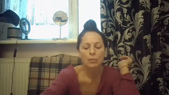 LindaStarS online show from December 21, 2025, 5:42 am