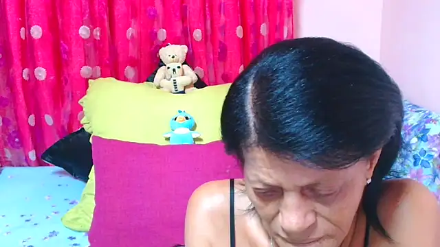 SLUTTYROXY online show from February 25, 2026, 7:47 pm