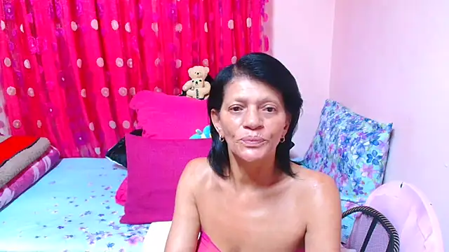 SLUTTYROXY online show from March 17, 2026, 5:49 pm