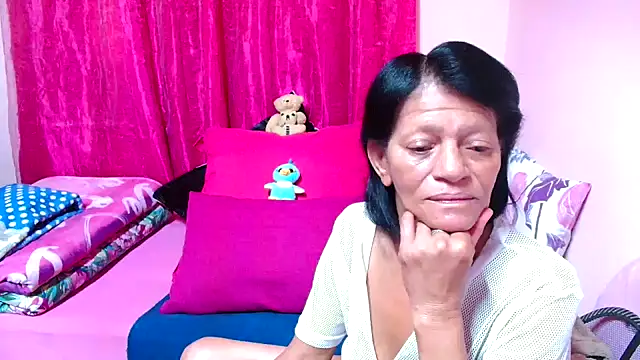 SLUTTYROXY online show from December 3, 2025, 6:14 am