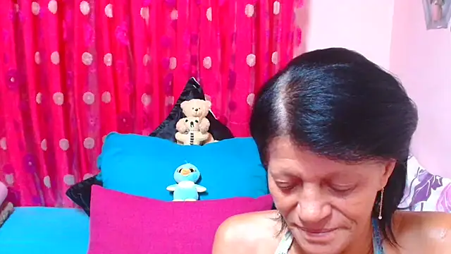 SLUTTYROXY online show from April 12, 2026, 4:54 pm