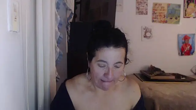 Snapshot of stefilove10 chatting on October 16, 2025, 2:47 pm stefilove10 online show from October 16, 2025, 2:47 pm