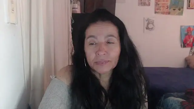 stefilove10 online show from April 13, 2026, 1:59 pm