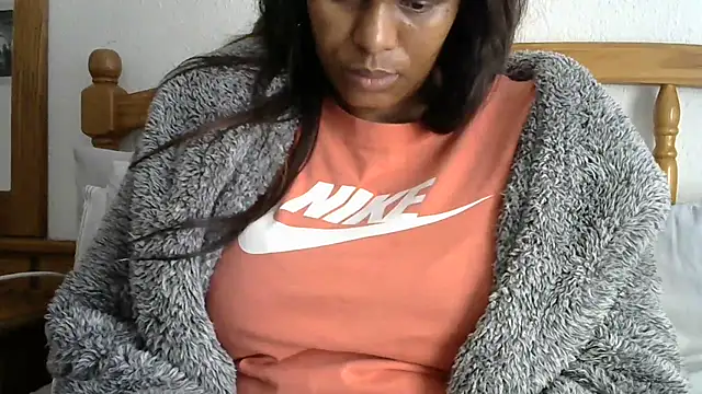 Snapshot of blackslut4u chatting on May 31, 2026, 9:59 am blackslut4u online show from May 31, 2026, 9:59 am