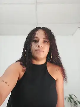 isa bellaxx online show from June 9, 2026, 11:39 pm